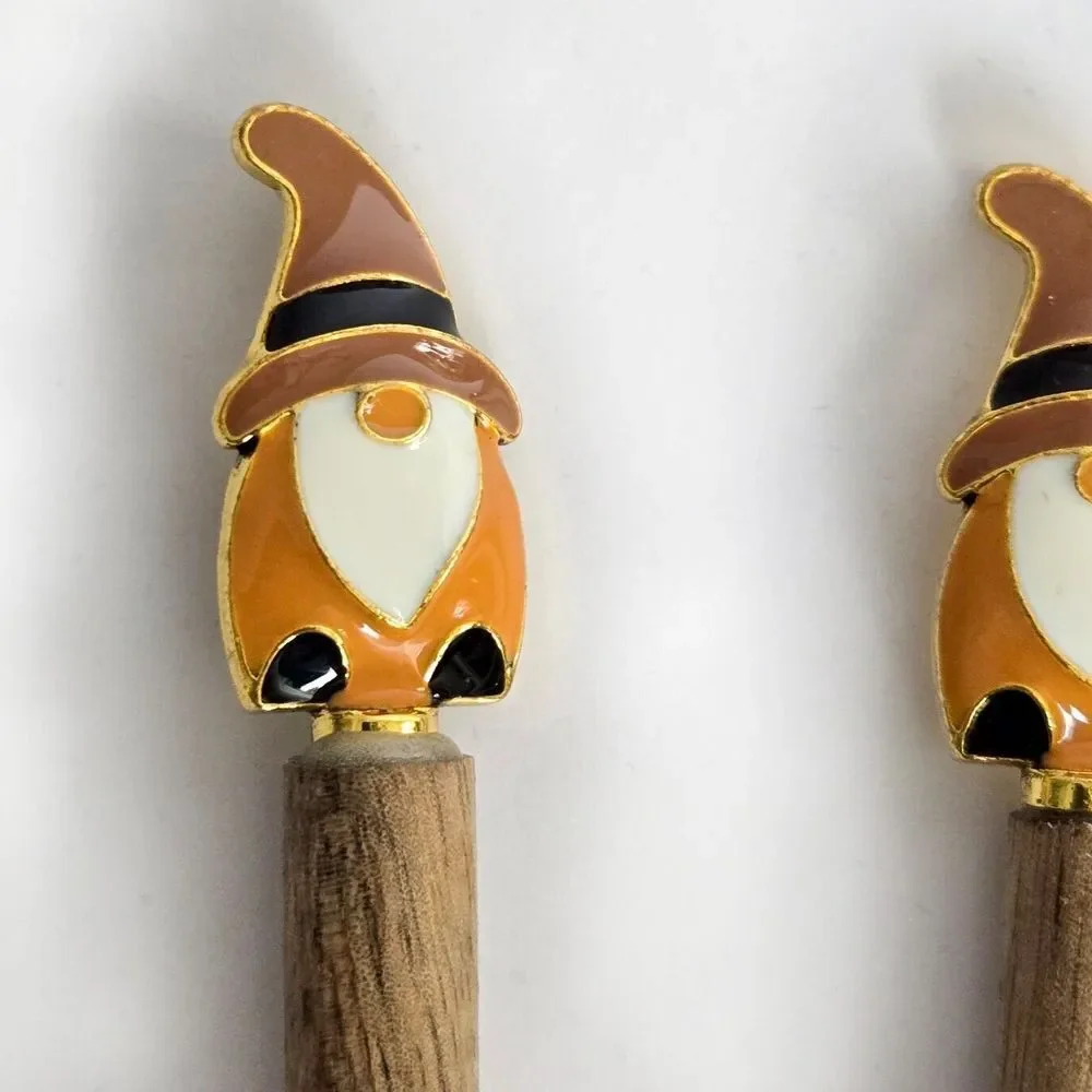 N/A *cute gnomes